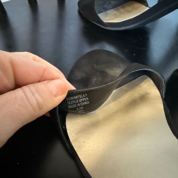 Guess suede black block heel strappy sandals 8.5 - Picture 10 of 11